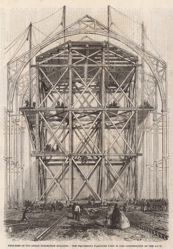 Progresso no Edifício da Exposição Internacional; A plataforma de travessia usada na construção da nave de English School