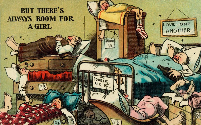 Quarto cheio de homens a dormir em todos os espaços disponíveis (cor litho) de English School