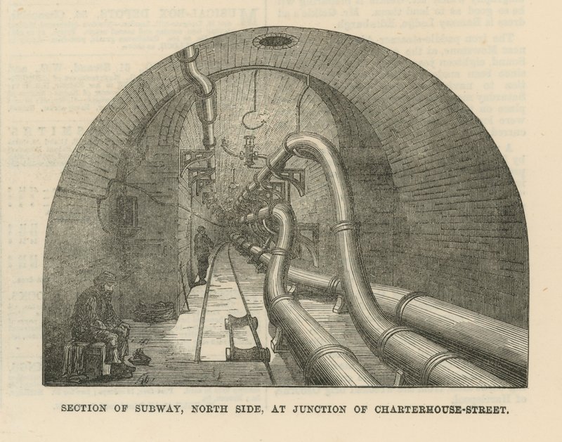 Seção do metrô, lado norte, na junção da rua Charterhouse de English School