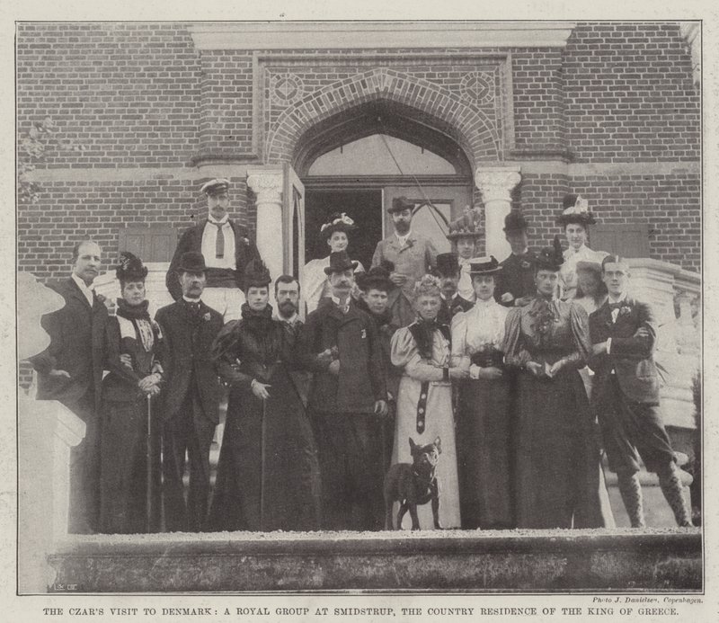 A Visita do Czar à Dinamarca, um Grupo Real em Smidstrup, a Residência Rural do Rei da Grécia (gravura) de English School