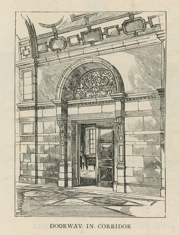 O Instituto Imperial: Doorway in corridor de English School