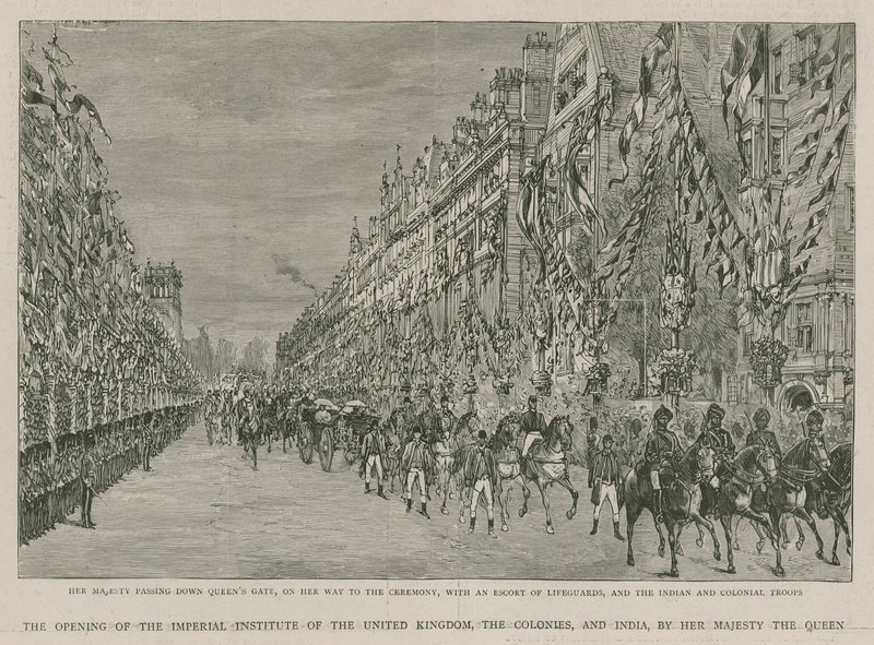 O Instituto Imperial: Sua Majestade passando pelo Portão do Queens a caminho da cerimônia de abertura, com uma escolta de salva-vidas e as tropas indianas e coloniais. de English School