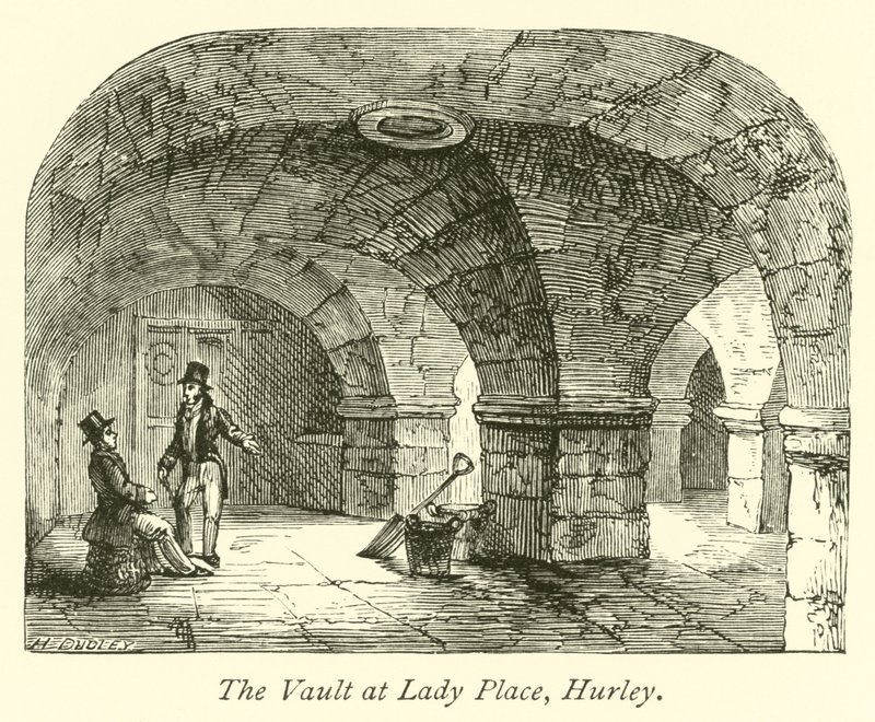 O Cofre em Lady Place, Hurley de English School