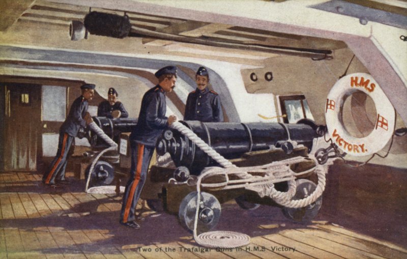 Duas das armas Trafalgar em HMS Victory (cor litho) de English School