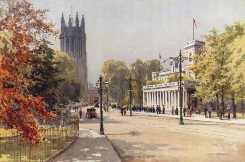 The Parade and Pump Room, Leamington (cor litho) de Ernest William Haslehust