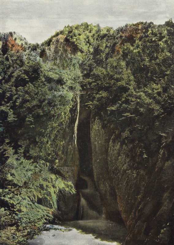 Cavernas de São Canziano de European Photographer