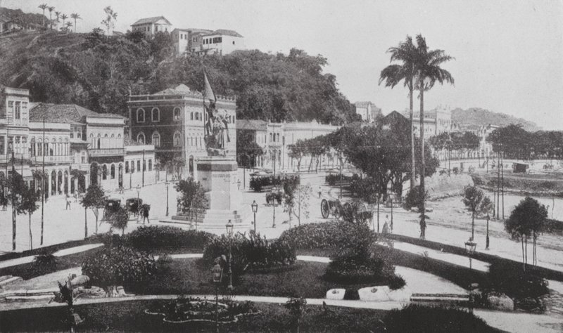 Brazil: Praca Cabral, Rio (b/w photo) de European Photographer