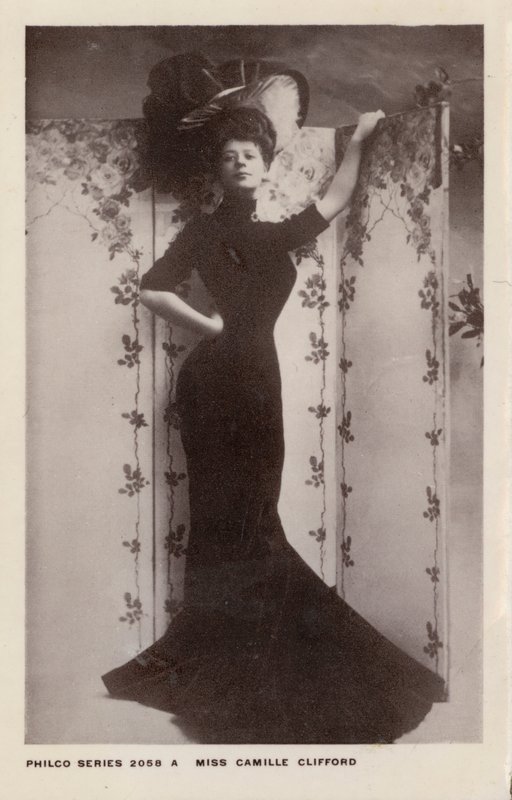 Camille Clifford, atriz de teatro nascida na Bélgica (foto p/b) de European Photographer