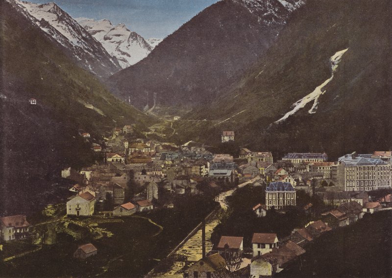 Cauterets, visto mamilo-verde de European Photographer
