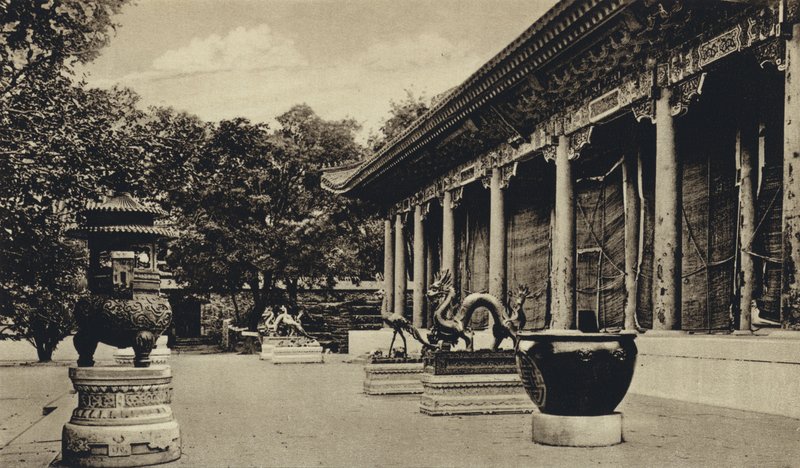 China, templo de Buda (foto a p/b) de European Photographer