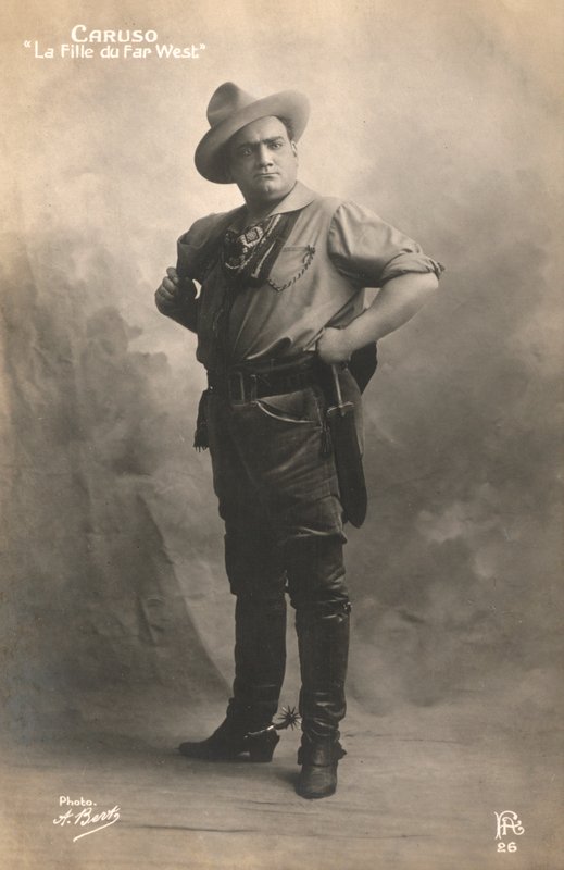 Enrico Caruso em Puccinis La Fanciulla Del West (foto a p/b) de European Photographer