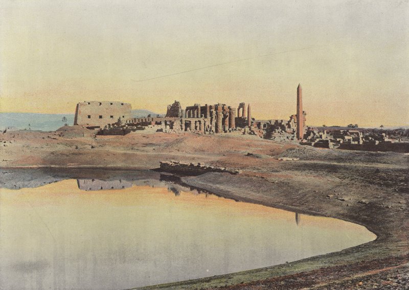 O lago sagrado de Karnak de European Photographer