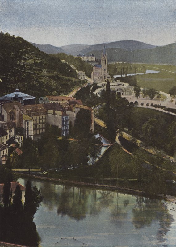 Lourdes, vista do castelo de European Photographer