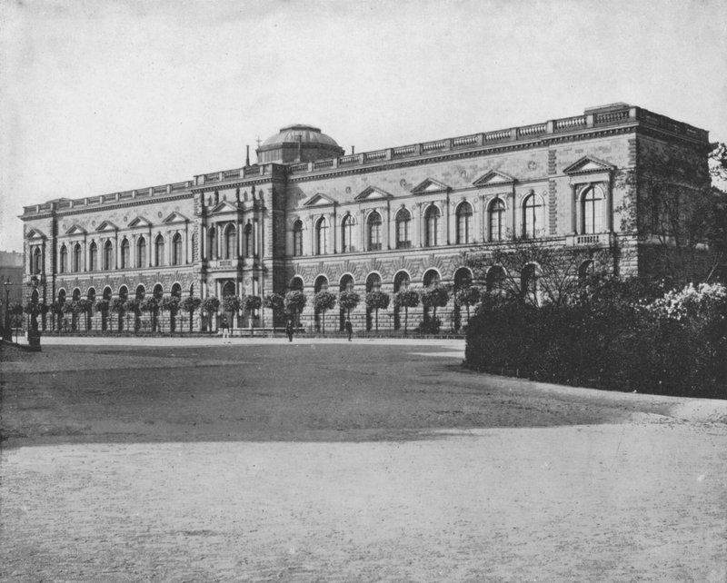 Museu em Dresden (foto a p/b) de European Photographer
