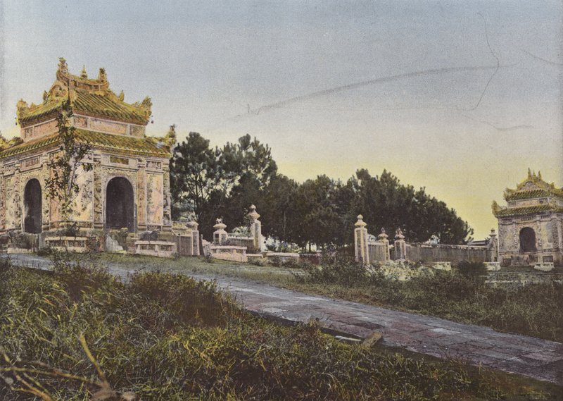 Necropole Du Pere Du Roi Dong-Khanh de European Photographer