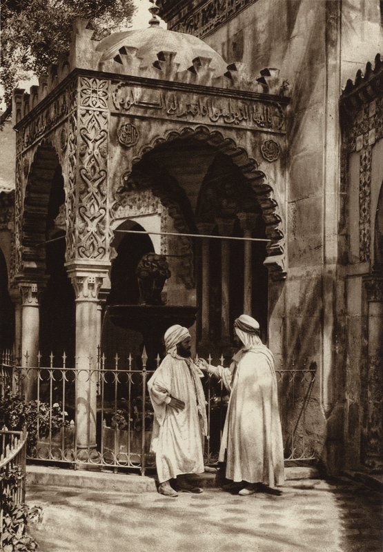 Oran, Fonte da Mesquita (foto a p/b) de European Photographer