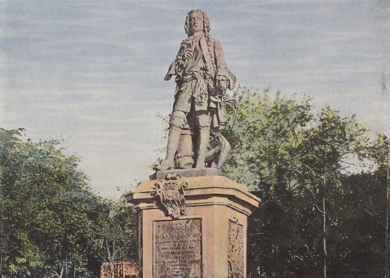 Estátua De Mahe Labourdonnais, Lugar Do Governo de European Photographer