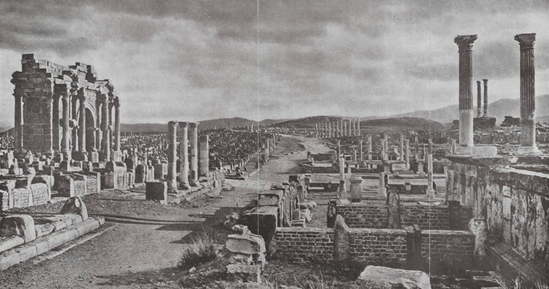 Timgad (foto a p/b) de European Photographer