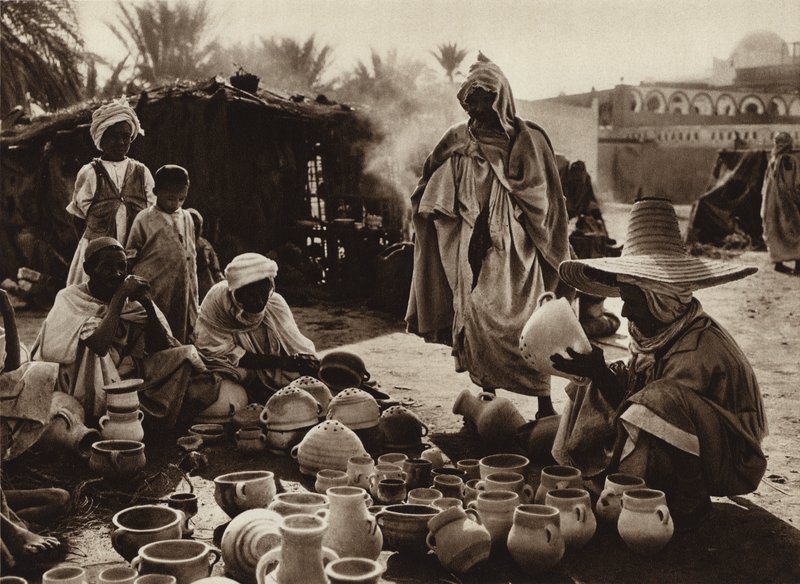 Oásis de Touggourt, Mercado de Panelas (foto p/b) de European Photographer