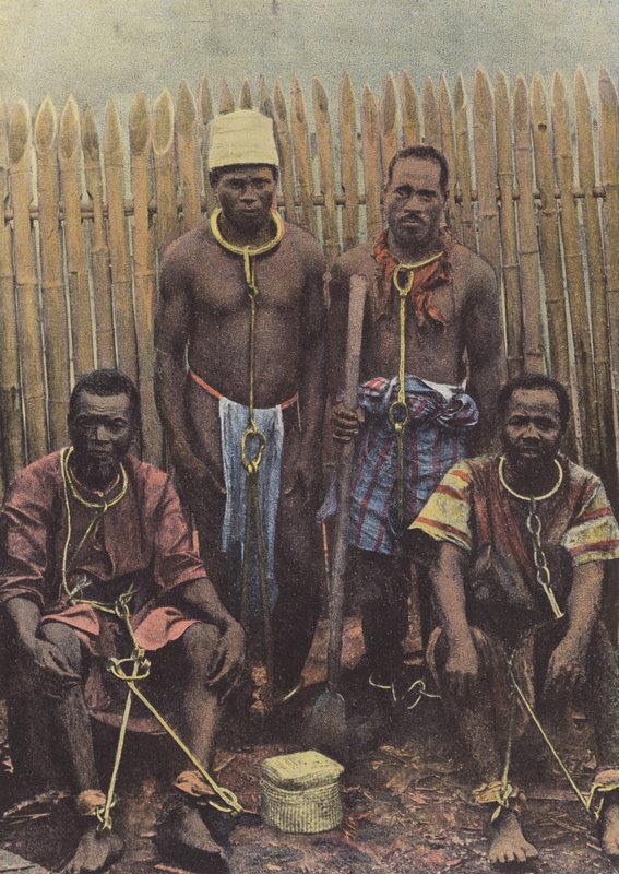 Tipos de inimigos, prisioneiros Aux Fers de European Photographer
