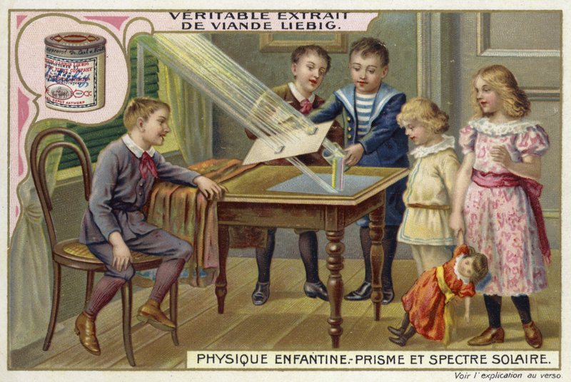 Usando um prisma para demonstrar o espectro da luz solar de European School