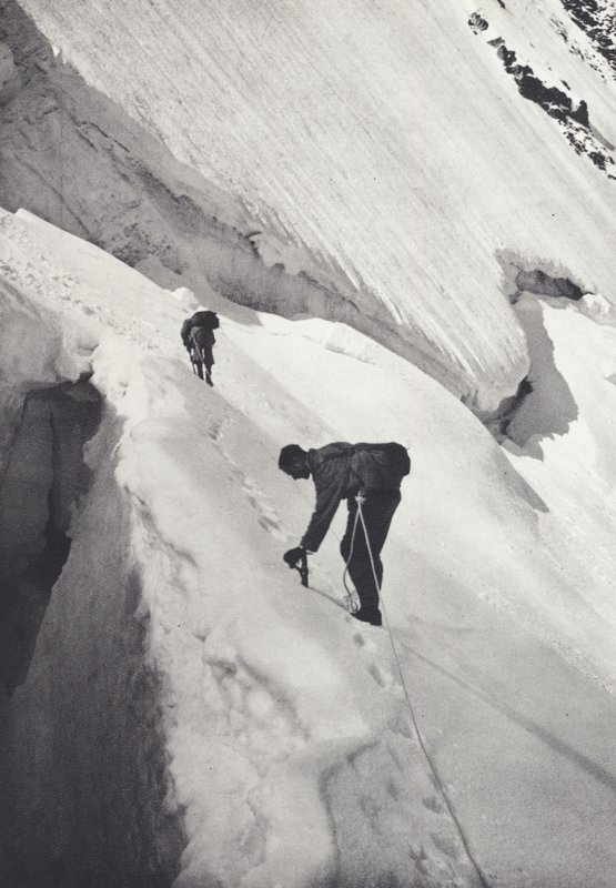 Pennine Alps: Abaixo do Col de Tournanche (foto a p/b) de Francis Sydney Smythe