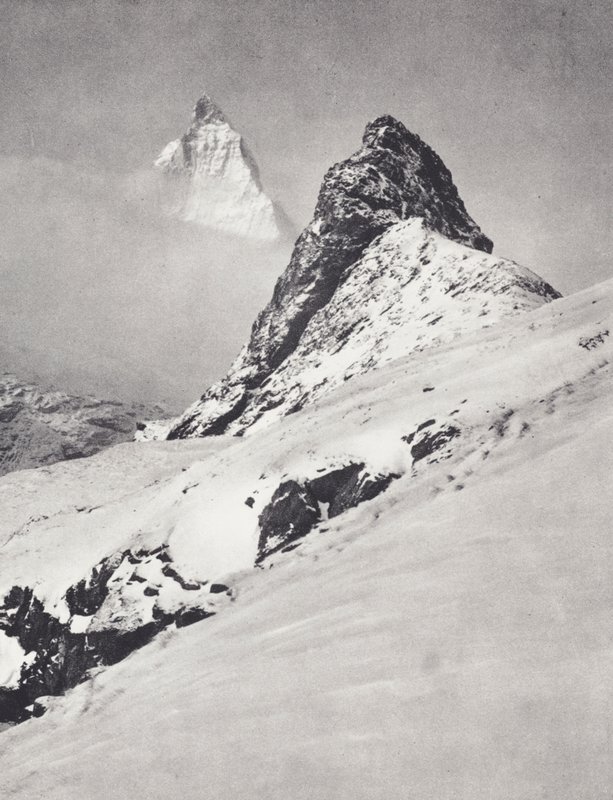 Alpes Peninos: O Mattternhorn e o Riffelhorn (foto p/b) de Francis Sydney Smythe