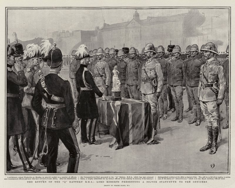 O retorno da bateria Q RHA, Lord Roberts apresentando uma estatueta de prata para os oficiais de Frank Dadd