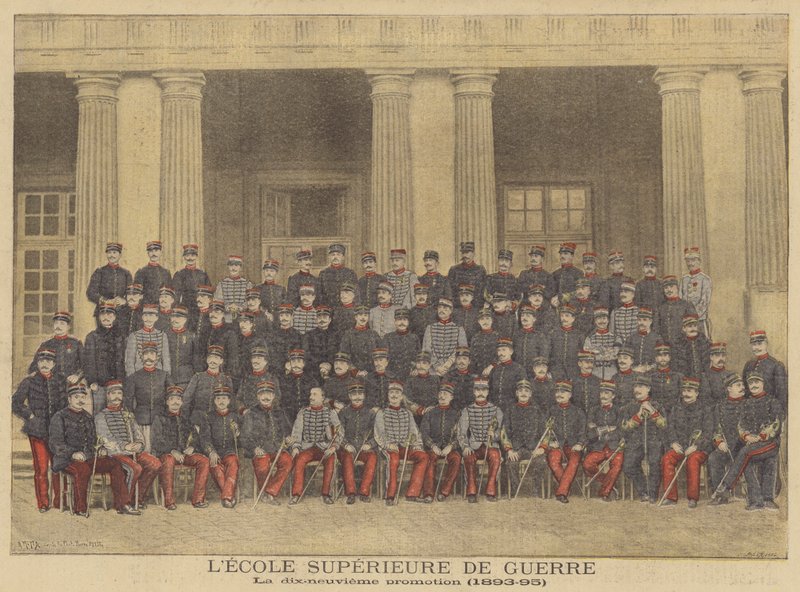 19a classe da Escola Superior de Guerra de French School