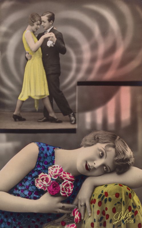 Uma jovem sonha em dançar com um homem (foto colorida) de French Photographer