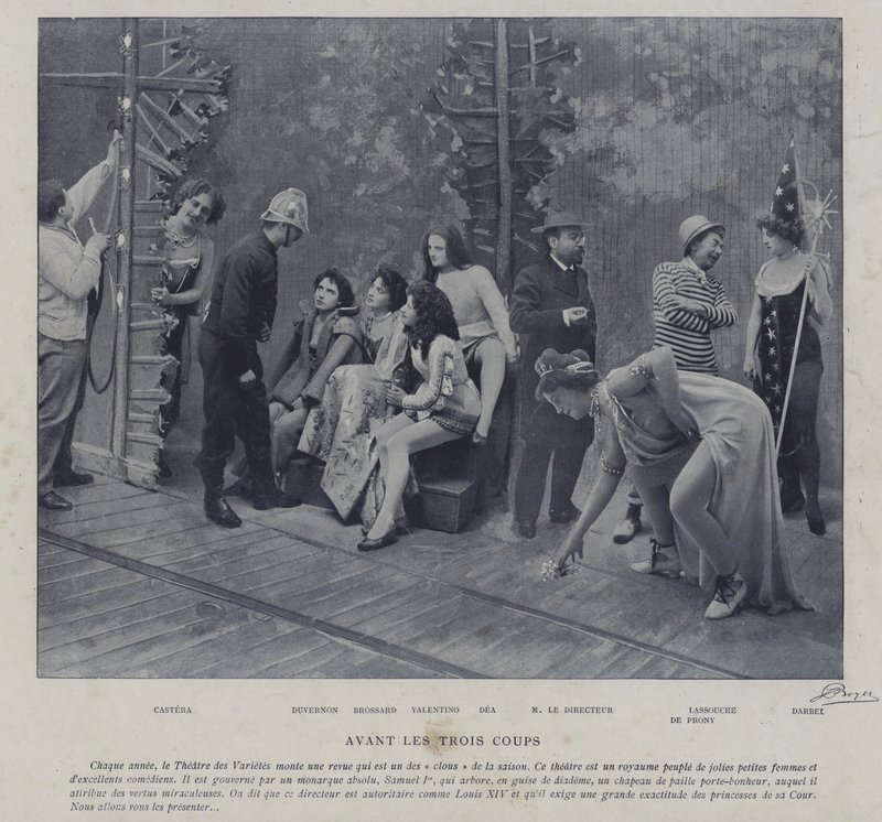 Atores e atrizes no Theatre des Varietes, Paris (foto a p/b) de French Photographer