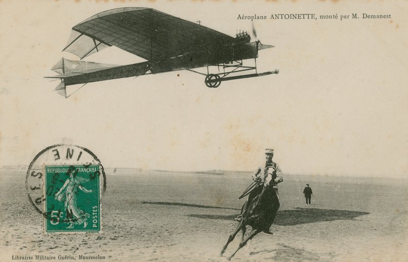 Avião Antoinette voado por M Demanest de French Photographer