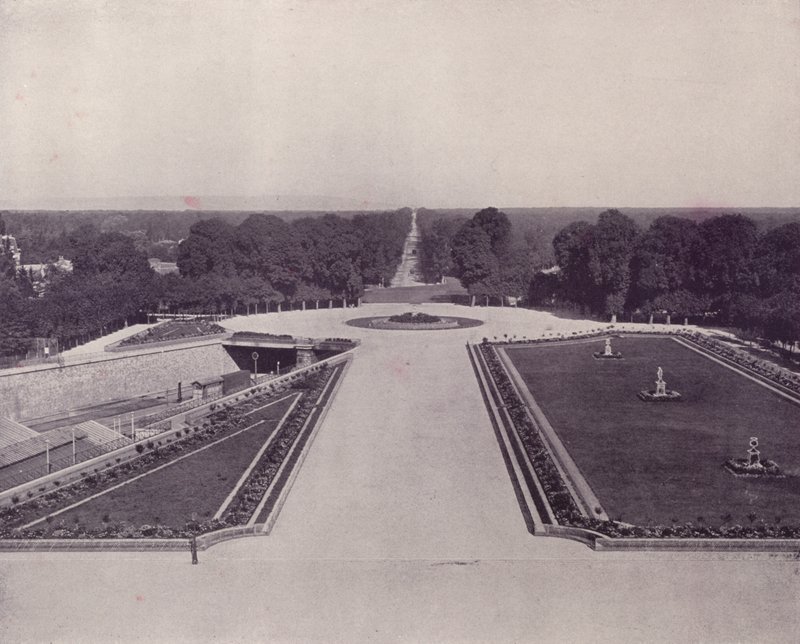 Avenue des Loges, St Germain-en-Laye (foto a p/b) de French Photographer