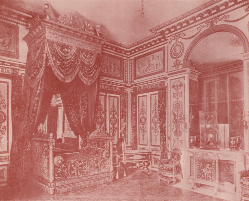 Quarto de cama de Napoleão I (foto a p/b) de French Photographer