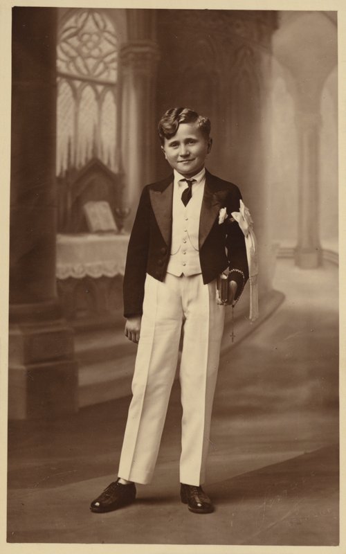 Menino, freqüente, primeiro, comunhão de French Photographer