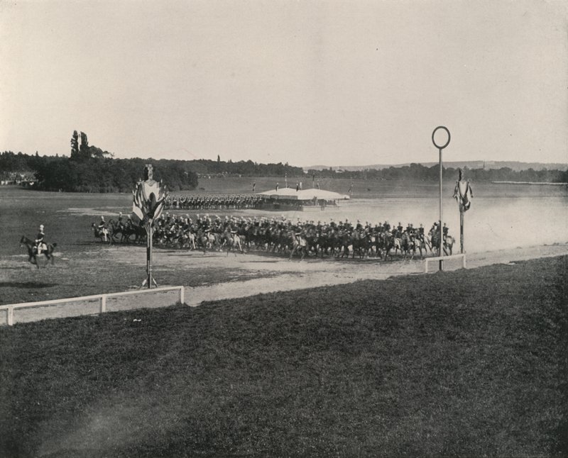 Manobra de Cavalaria nos Longchamps (foto a p/b) de French Photographer