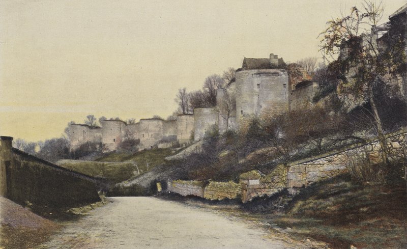 Coucy-le-Chateau, muralhas antigas de French Photographer