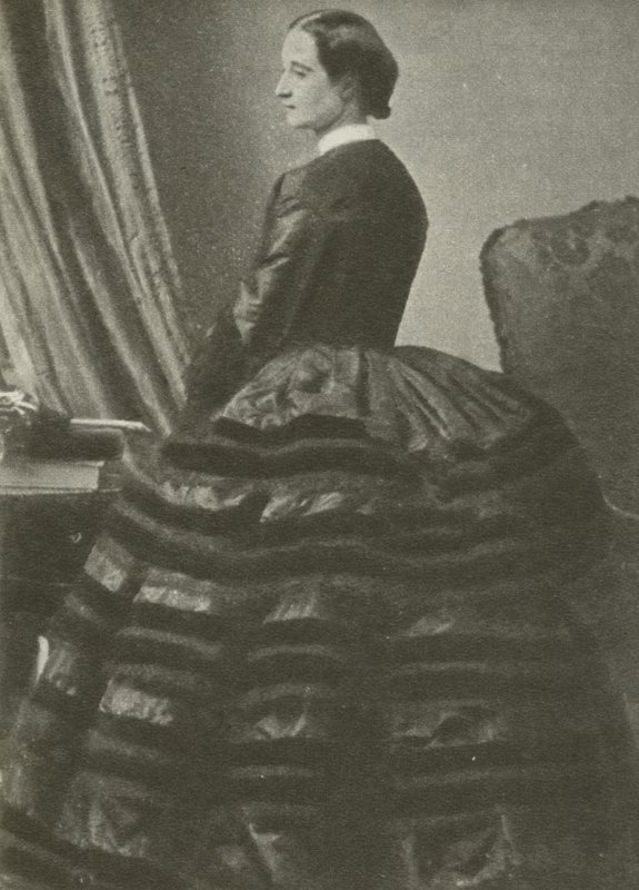 Eugenie De Montijo, esposa de Napoleão III (foto a p/b) de French Photographer
