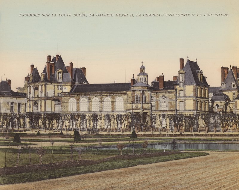 Fontainebleau: Conjunto na Porte Doree, Galerie Henri II, Chapelle St-Saturnin e Le Baptistere (fotografia a cores) de French Photographer