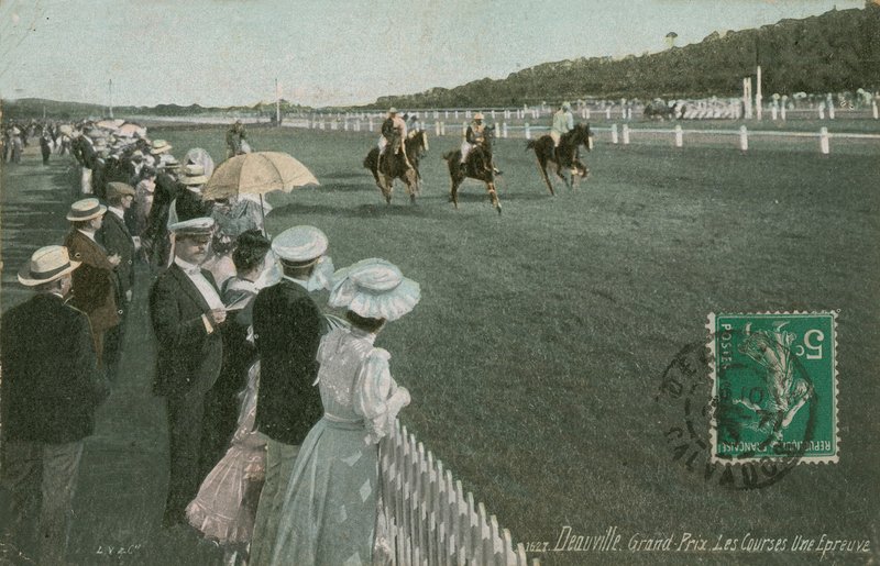 Corrida de cavalos em Deauville. Postal enviado em 1913. de French Photographer