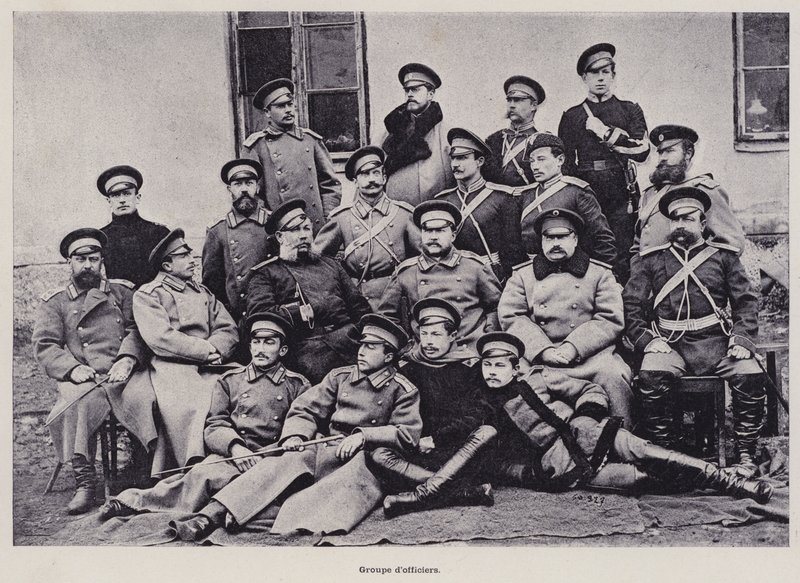 Exército Russo: Grupo de oficiais (foto a p/b) de French Photographer