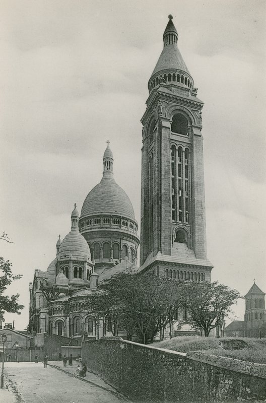 A Basílica do Sagrado Coração, o Campanário, a Basílica do Sagrado Coração e o Campanário (fotogravação) de French Photographer