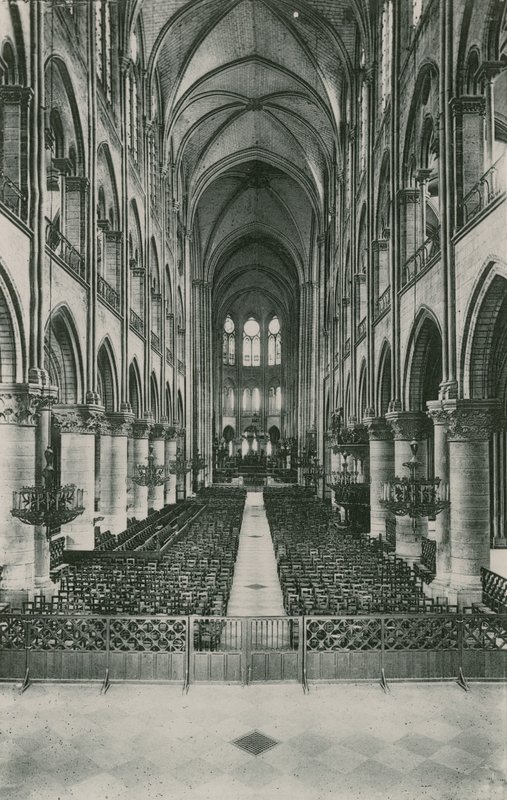 A nave da igreja de Notre-Dame, Nave da Igreja Notre-Dame (foto-grafia) de French Photographer