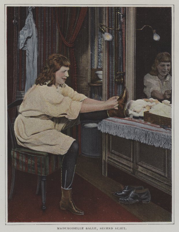 Mademoiselle Salle, segunda sujet, no seu camarim (foto a cores) de French Photographer