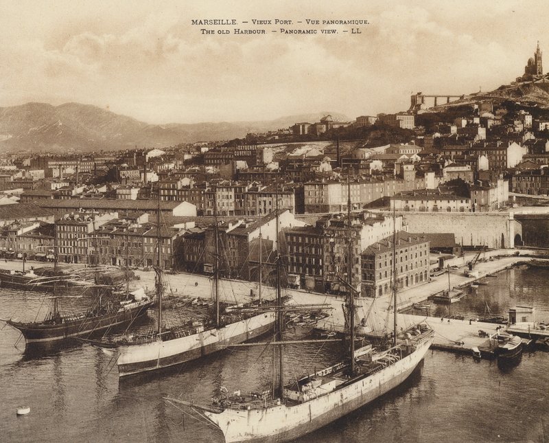 Marselha / Marseilles: Vieux Port, Vista panorâmica (Fotografia p/b) de French Photographer