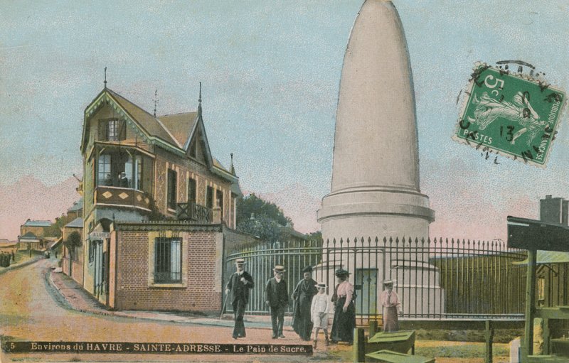 Dor de sucre (memorial do pão de açúcar) em Sainte-Adresse perto de Le Havre. Mausoléu construído em memória de Charles Lefebvre-Desnouettes. Postal enviado em 1913. de French Photographer