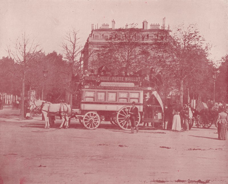 Paris: Um Paris Omnibus (foto a p/b) de French Photographer
