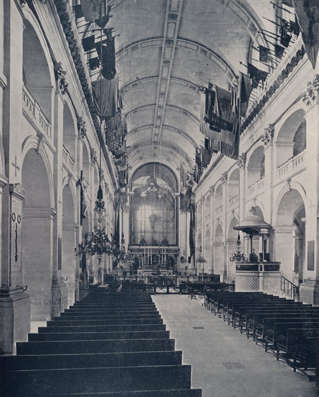 Paris: Auditório da Igreja dos Inválidos (foto a p/b) de French Photographer