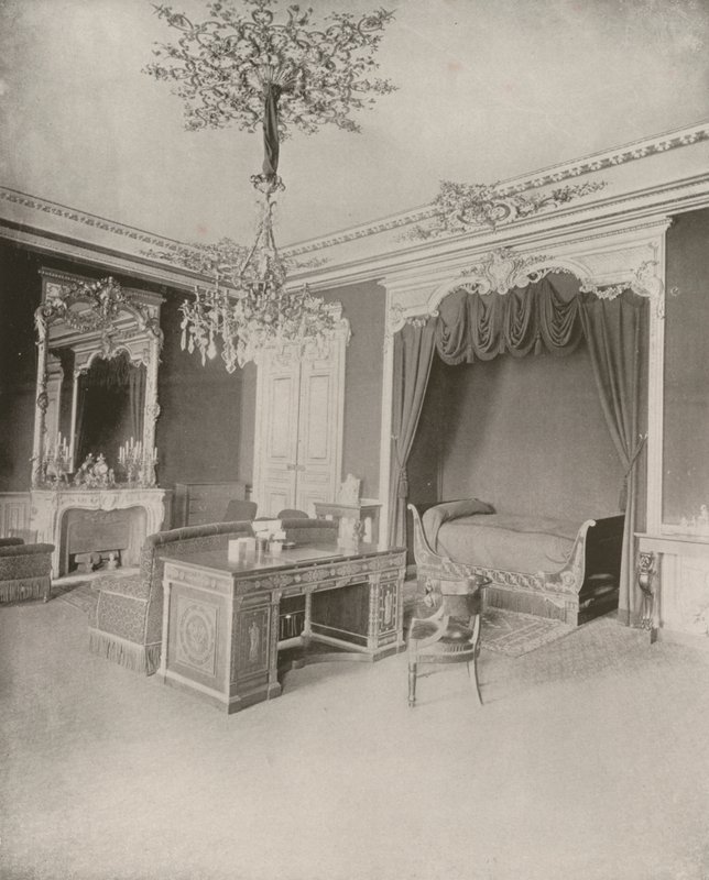 Paris: Câmara de Gambetta, Palais Bourbon (foto a p/b) de French Photographer