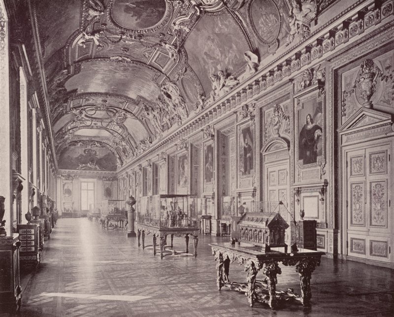 Paris: Galeria da Apollo, Museu do Louvre, olhando para o Sul (foto a p/b) de French Photographer